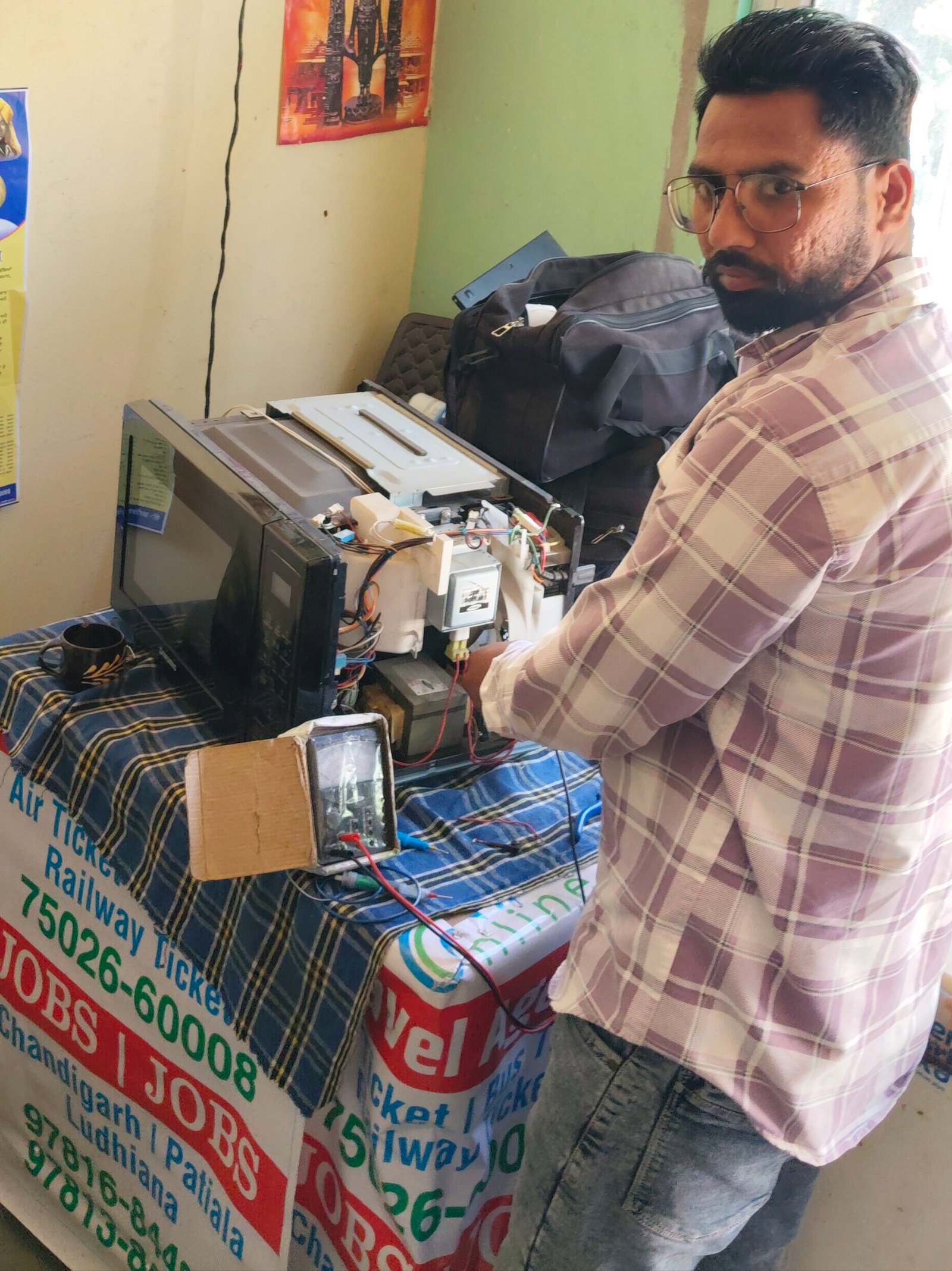 Microwave repair service